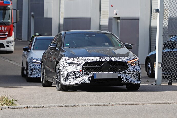 facelifted-2024-mercedes-benz-cla-getting-ready-to-rile-the-audi-a3-sedan-bmw-2er-coupe_13