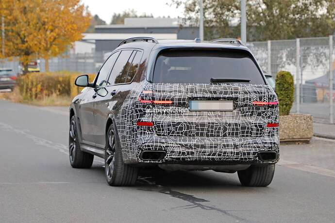 2022-bmw-x7-facelift-gains-production-lights-do-you-like-it-better-now_12