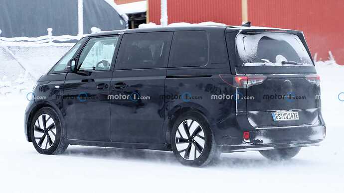 2023-vw-id.-buzz-spy-photo (17)