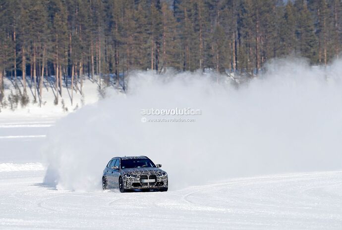2023-bmw-m3-touring-looks-unphased-by-the-snow-in-latest-spy-video_1