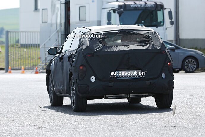 2023-hyundai-kona-spotted-while-testing-gets-benchmarked-with-a-vw_11