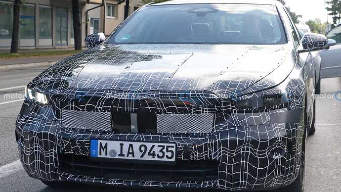 2023-bmw-5-series-with-production-lights-spy-photo