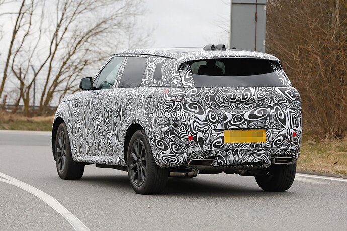 supercilious-range-rover-sport-is-almost-ready-to-put-pressure-on-the-german-establishment_14