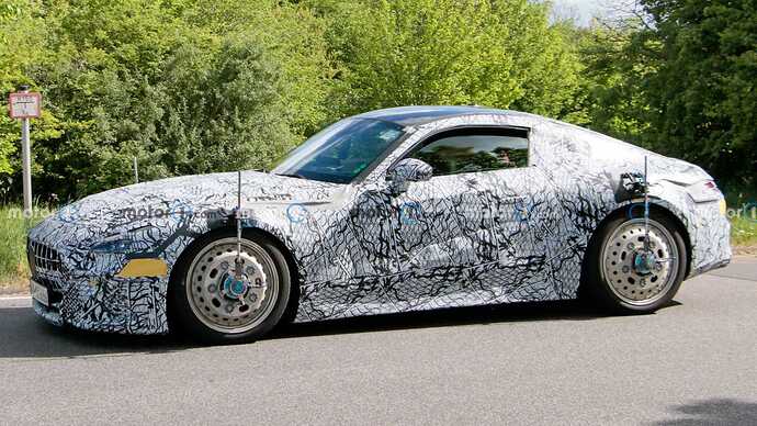 mercedes-amg-gt-coupe-plug-in-hybrid-spy-shots (9)