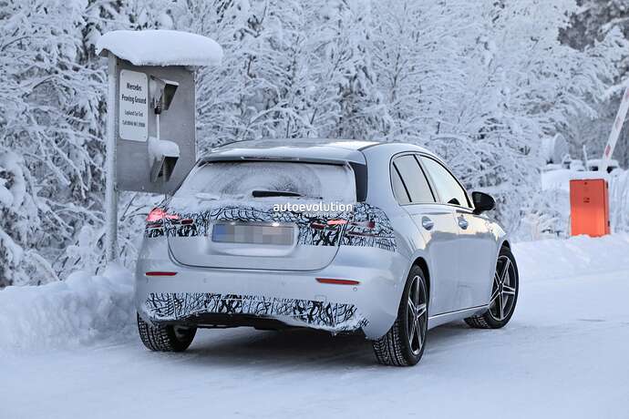 2022-mercedes-benz-a-class-starts-winter-testing-with-facemask-and-tiny-skirt_11
