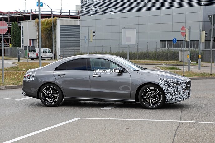 facelifted-2024-mercedes-benz-cla-getting-ready-to-rile-the-audi-a3-sedan-bmw-2er-coupe_6