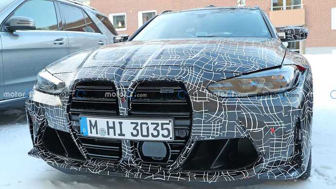new-2023-bmw-m3-touring-spy-shots (2)