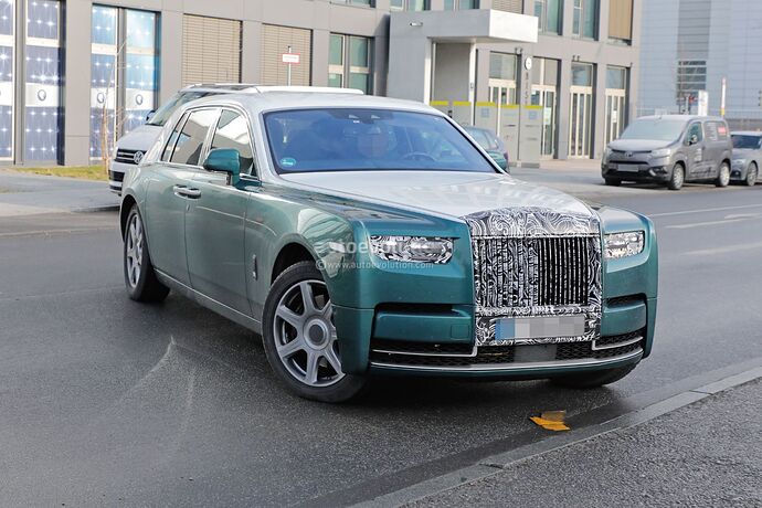 2023-rolls-royce-phantom-facelift-will-be-the-last-of-its-kind_6