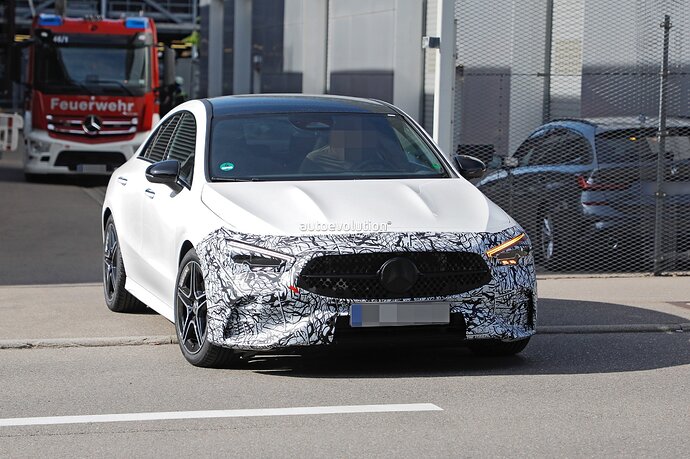 facelifted-2024-mercedes-benz-cla-getting-ready-to-rile-the-audi-a3-sedan-bmw-2er-coupe_26