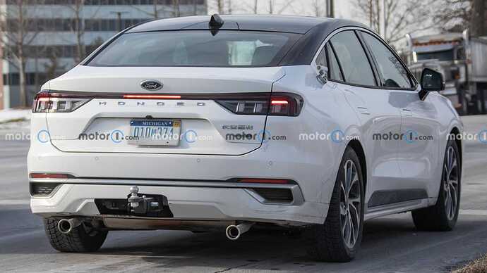 2023-ford-mondeo-fusion-spy-shots (16)