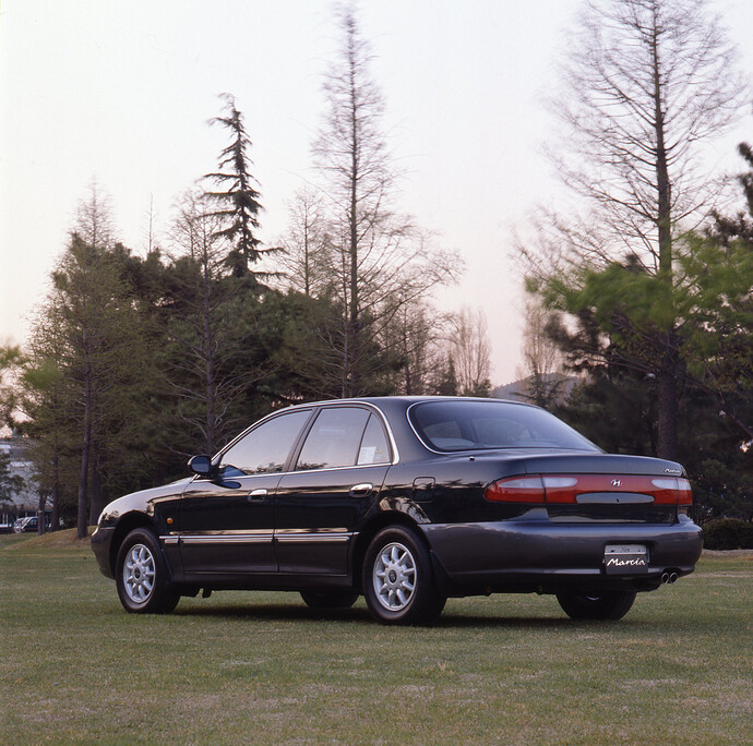 Heritage_Marcia_Outside_shot02_04