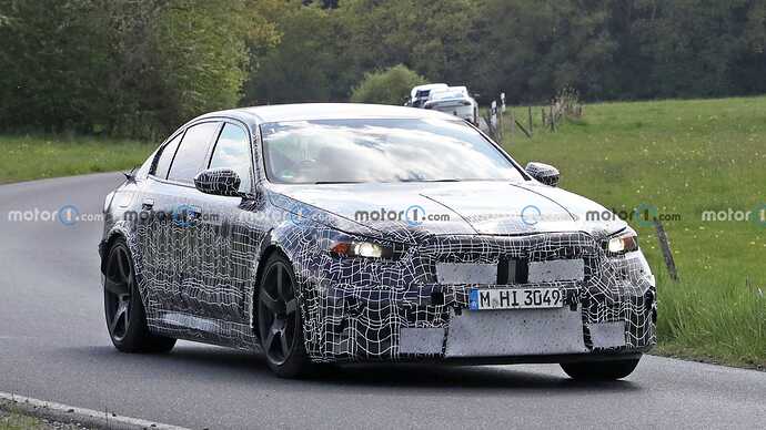 2024-bmw-m5-spy-photo (10)