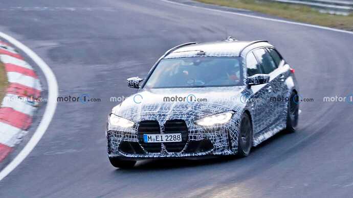 2022-bmw-m3-touring-side-view-spy-photo (1)