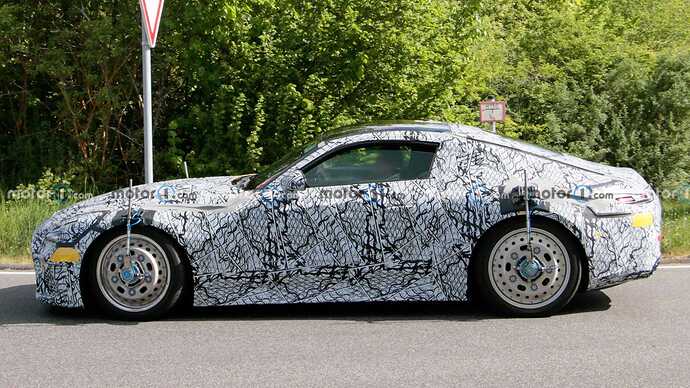 mercedes-amg-gt-coupe-plug-in-hybrid-spy-shots (8)