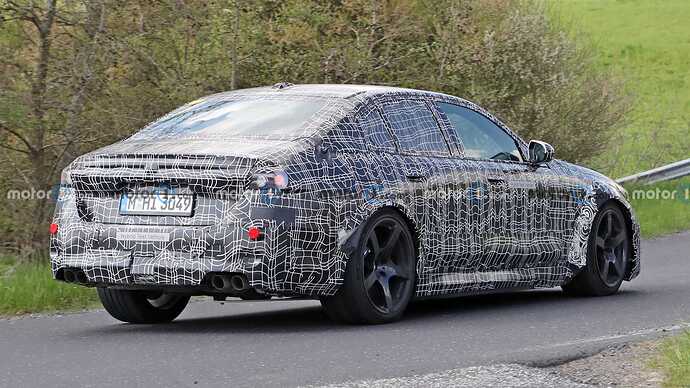 2024-bmw-m5-spy-photo (16)