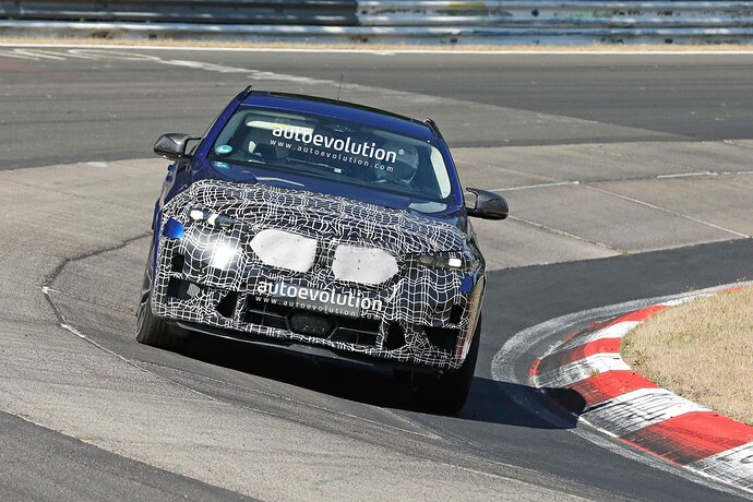 2024-bmw-x6-m-facelift-spied-on-the-nurburgring-with-minimal-camo-massive-grille_7