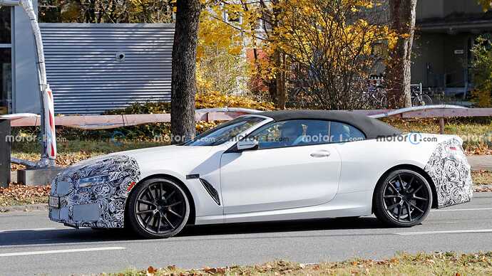2023-bmw-8-series-convertible-side-view-spy-photo (8)
