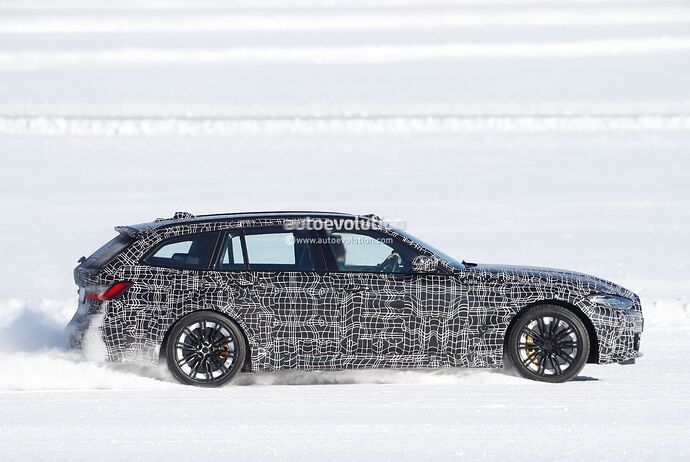 2023-bmw-m3-touring-looks-unphased-by-the-snow-in-latest-spy-video_10