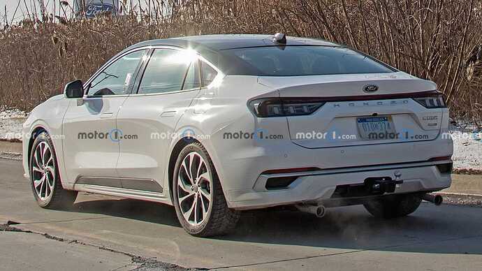 2023-ford-mondeo-fusion-spy-shots (12)