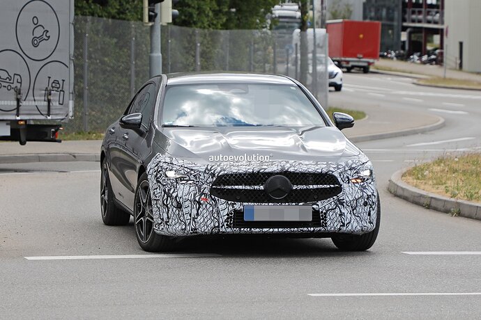 facelifted-2024-mercedes-benz-cla-getting-ready-to-rile-the-audi-a3-sedan-bmw-2er-coupe_2