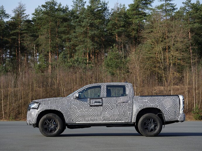 2023-volkswagen-amarok-cant-hide-ford-ranger-influences-will-get-five-engine-choices_4