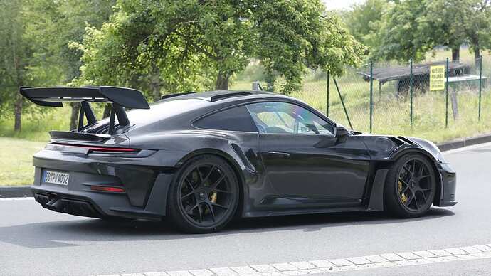 Porsche-911-GT3-RS-007_hovwvx