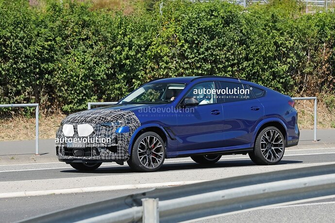 2024-bmw-x6-m-facelift-spied-on-the-nurburgring-with-minimal-camo-massive-grille_1