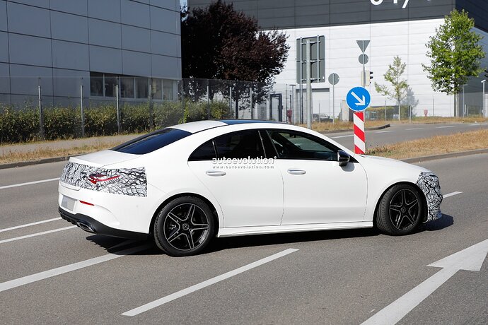 facelifted-2024-mercedes-benz-cla-getting-ready-to-rile-the-audi-a3-sedan-bmw-2er-coupe_31