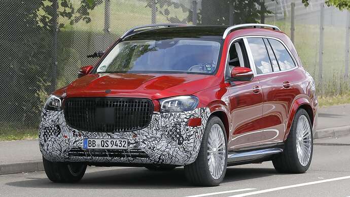 Maybach GLS facelift spies