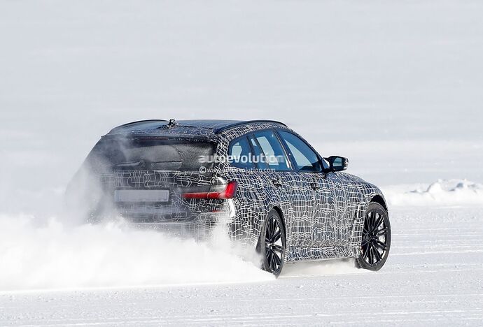 2023-bmw-m3-touring-looks-unphased-by-the-snow-in-latest-spy-video_15