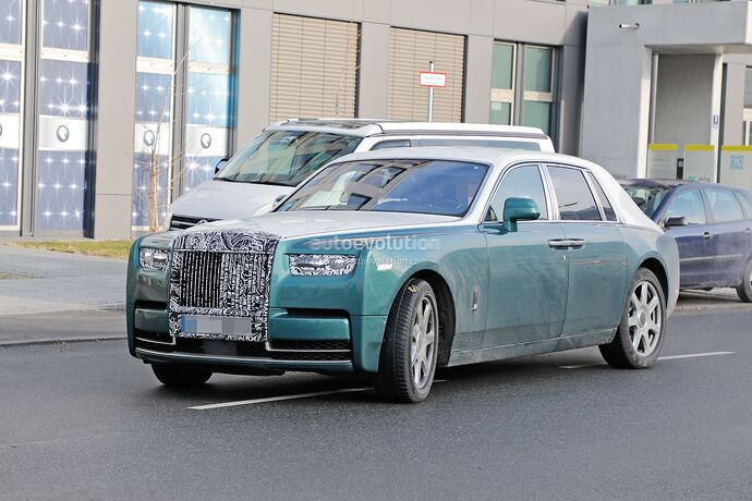 2023-rolls-royce-phantom-facelift-will-be-the-last-of-its-kind_2
