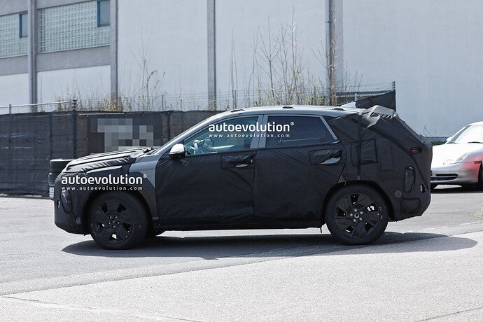 2023-hyundai-kona-spotted-while-testing-gets-benchmarked-with-a-vw_6