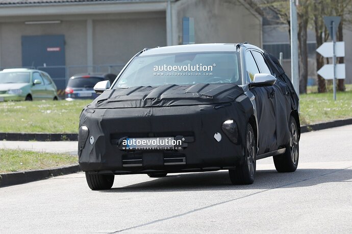 2023-hyundai-kona-spotted-while-testing-gets-benchmarked-with-a-vw_2