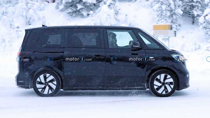 2023-vw-id.-buzz-spy-photo (16)