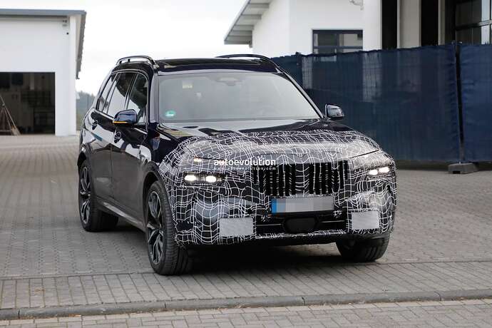 2022-bmw-x7-facelift-gains-production-lights-do-you-like-it-better-now_2