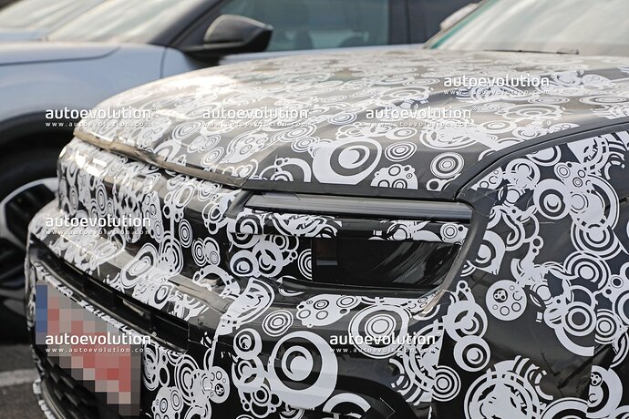 2023-jeep-baby-suv-gets-spied-inside-and-out-development-is-moving-forward_18