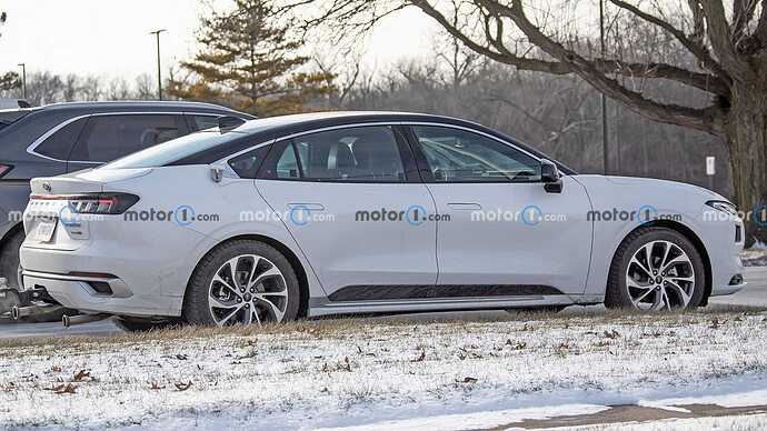 2023-ford-mondeo-fusion-spy-shots (9)