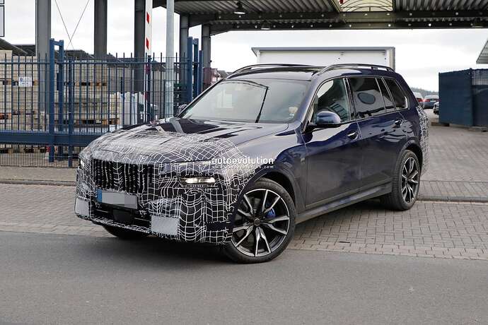 2022-bmw-x7-facelift-gains-production-lights-do-you-like-it-better-now_6
