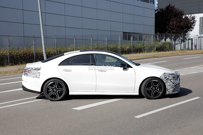 facelifted-2024-mercedes-benz-cla-getting-ready-to-rile-the-audi-a3-sedan-bmw-2er-coupe_30