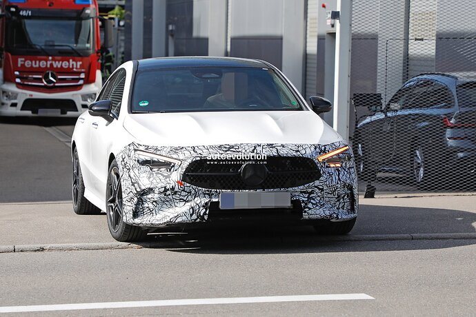 facelifted-2024-mercedes-benz-cla-getting-ready-to-rile-the-audi-a3-sedan-bmw-2er-coupe_25