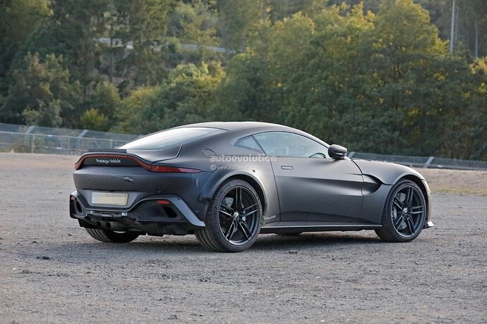 2023-aston-martin-v12-vantage-spied-with-central-exhaust-system-debut-imminent_10