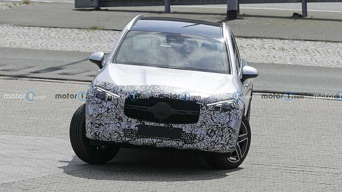 2023-mercedes-glc-with-minimal-camouflage-spy-photo
