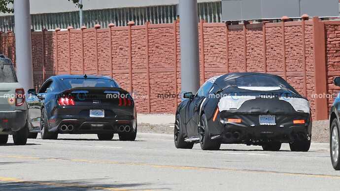 2024-ford-mustang-mach-1-rear-view-spy-photo (4)