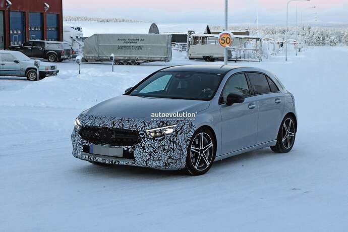 2022-mercedes-benz-a-class-starts-winter-testing-with-facemask-and-tiny-skirt_3
