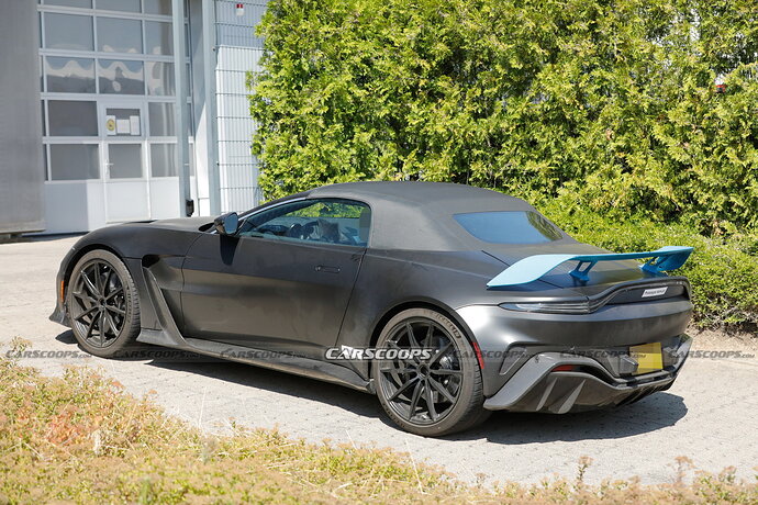 2023-Aston-Martin-V12-Vantage-Roadster-Spy-Shots-17