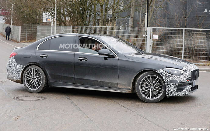 2022-mercedes-benz-amg-c53-spy-shots--photo-credits-baldauf-sb-medien_100820682_h