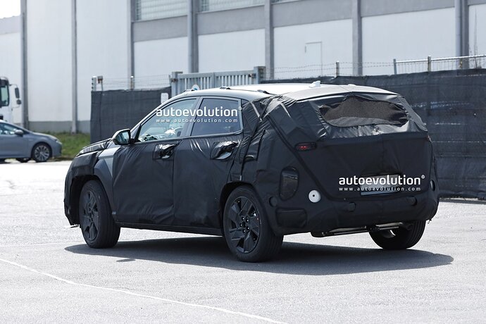 2023-hyundai-kona-spotted-while-testing-gets-benchmarked-with-a-vw_8