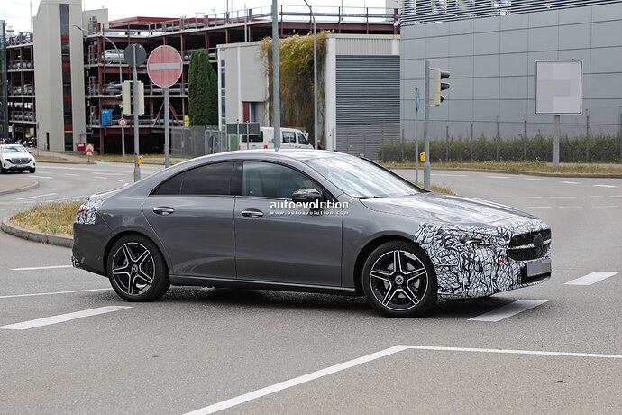 facelifted-2024-mercedes-benz-cla-getting-ready-to-rile-the-audi-a3-sedan-bmw-2er-coupe_5