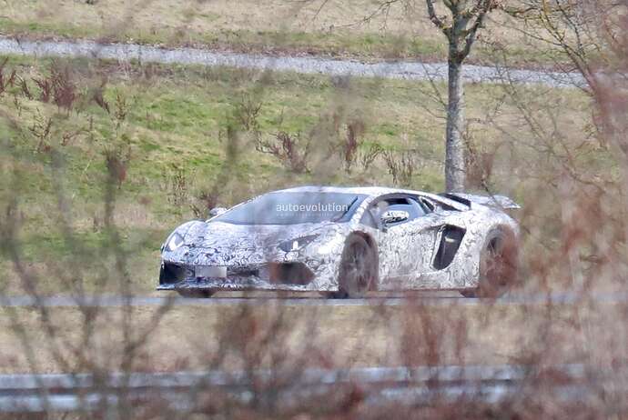 2023-lamborghini-aventador-successor-comes-out-to-play-in-newest-spy-photos_1