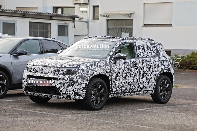 2023-jeep-baby-suv-gets-spied-inside-and-out-development-is-moving-forward_28